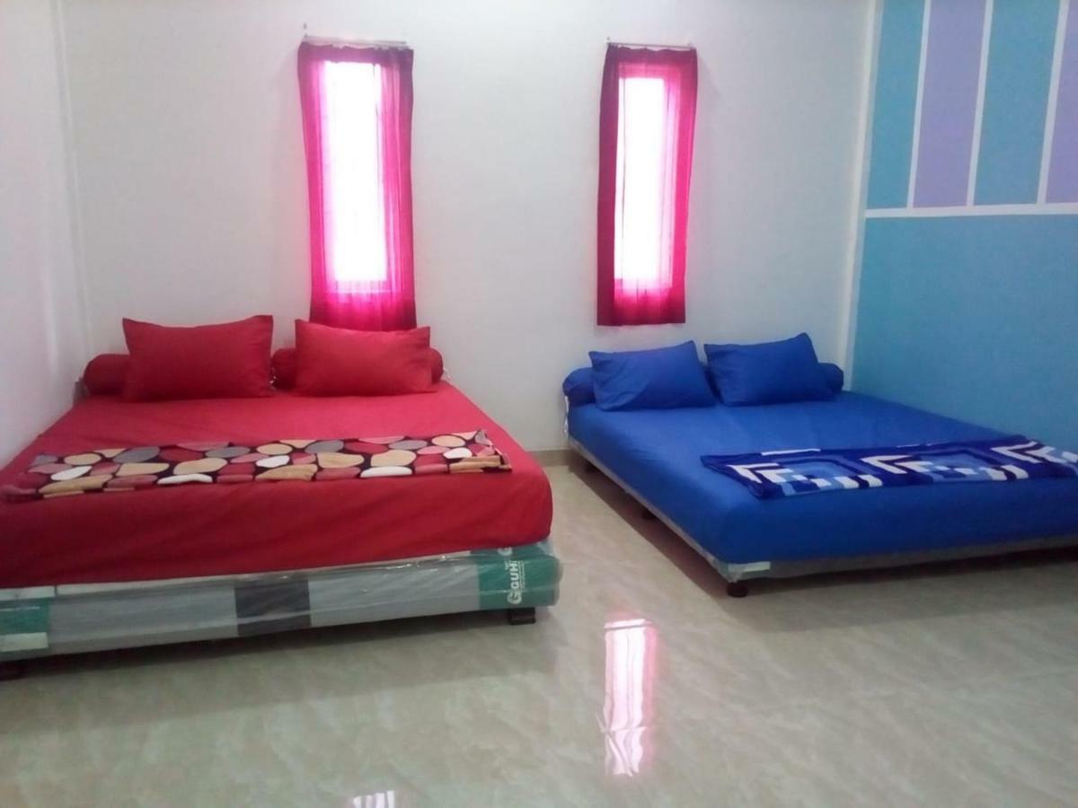 Almira Homestay Jambi Exterior foto